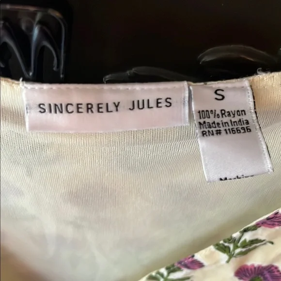 Sincerely Jules Floral Dress - Picture 2 of 4